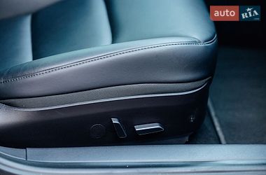 Седан Tesla Model 3 2021 в Стрию