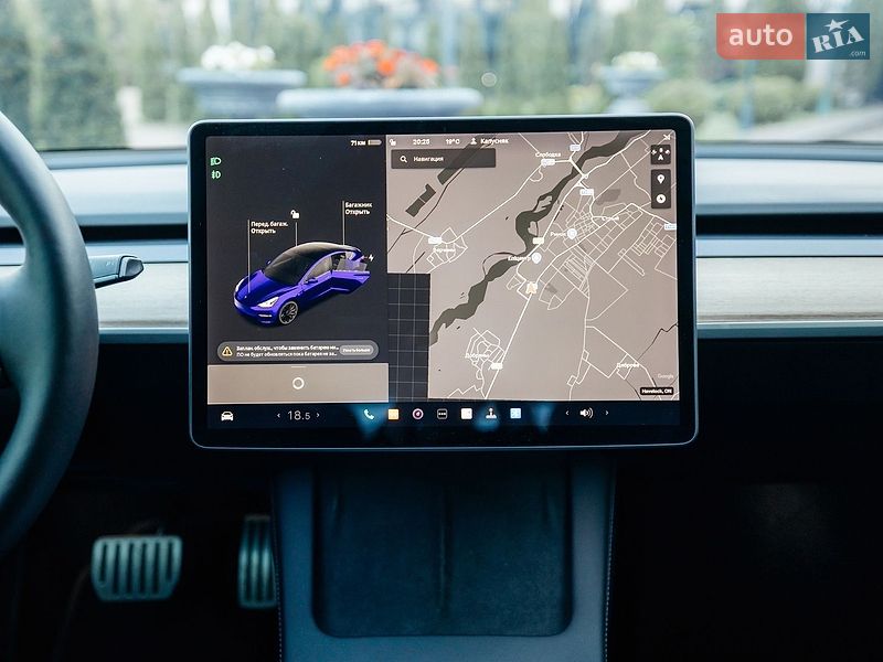 Седан Tesla Model 3 2021 в Стрию