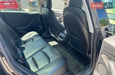 Седан Tesla Model 3 2021 в Києві