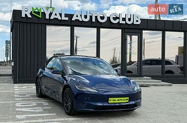 Седан Tesla Model 3 2024 в Львові