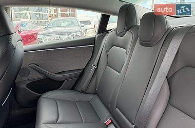 Седан Tesla Model 3 2024 в Львові