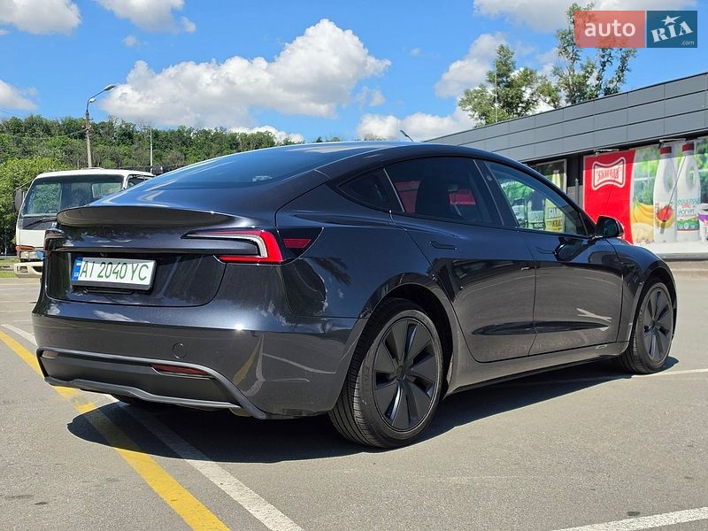 Седан Tesla Model 3 2024 в Киеве