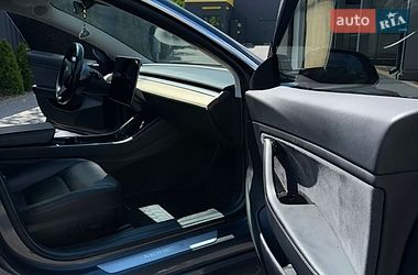 Седан Tesla Model 3 2018 в Борисполе