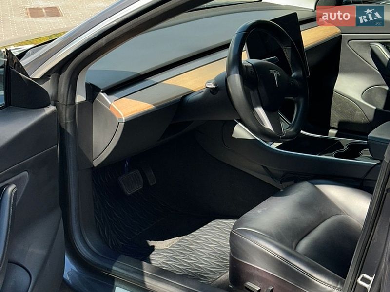 Седан Tesla Model 3 2018 в Борисполе
