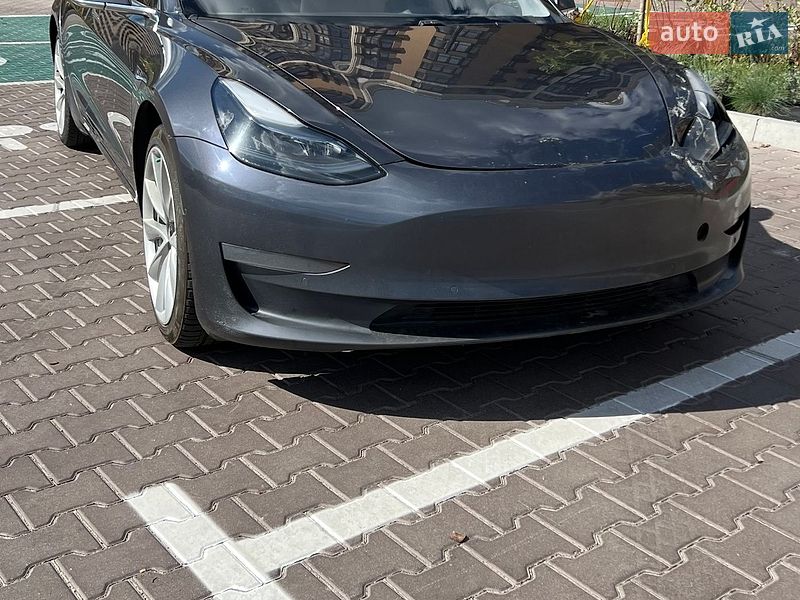 Седан Tesla Model 3 2019 в Києві
