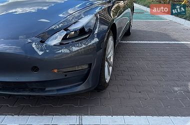 Седан Tesla Model 3 2019 в Києві
