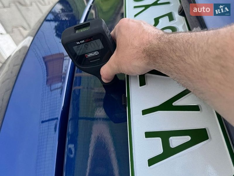 Седан Tesla Model 3 2022 в Виннице