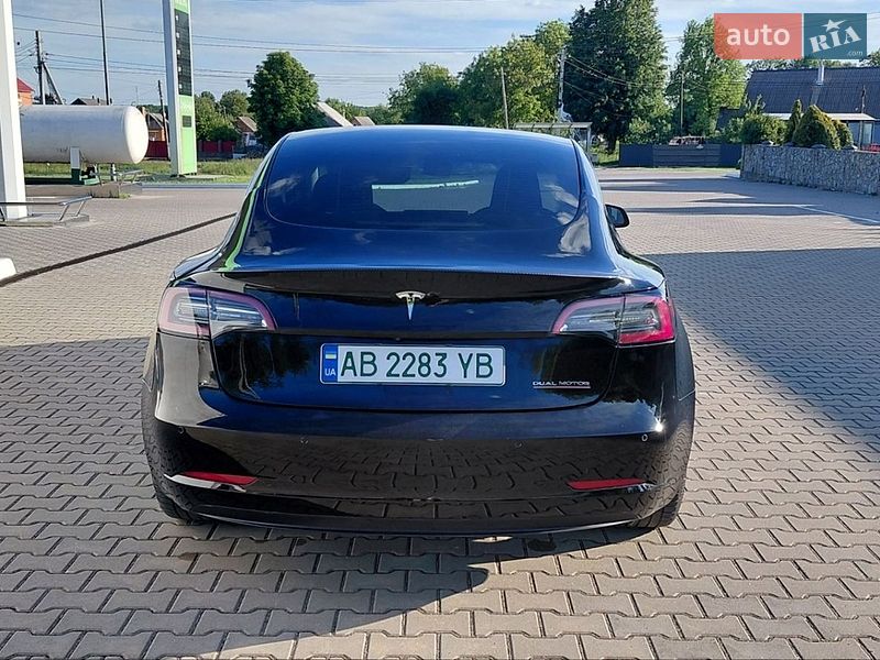Седан Tesla Model 3 2022 в Калиновке