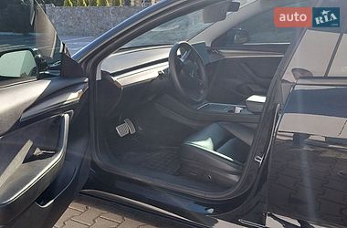 Седан Tesla Model 3 2022 в Калиновке