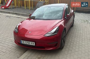 Седан Tesla Model 3 2023 в Черновцах