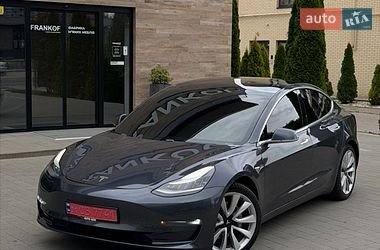 Седан Tesla Model 3 2019 в Ужгороде