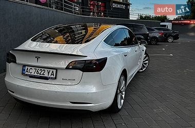 Седан Tesla Model 3 2019 в Луцке