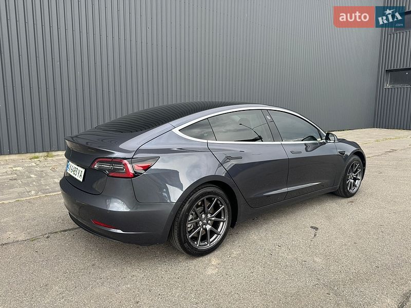 Седан Tesla Model 3 2019 в Харкові