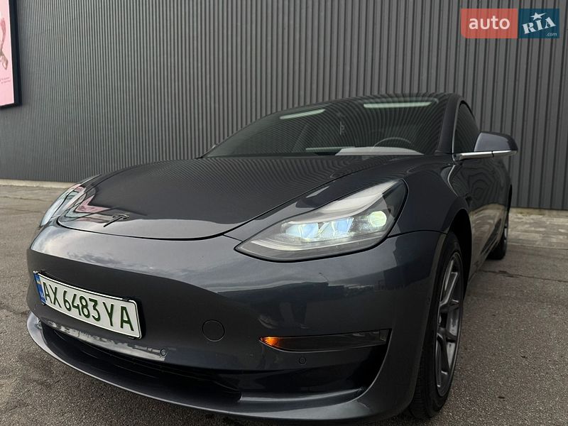 Седан Tesla Model 3 2019 в Харкові