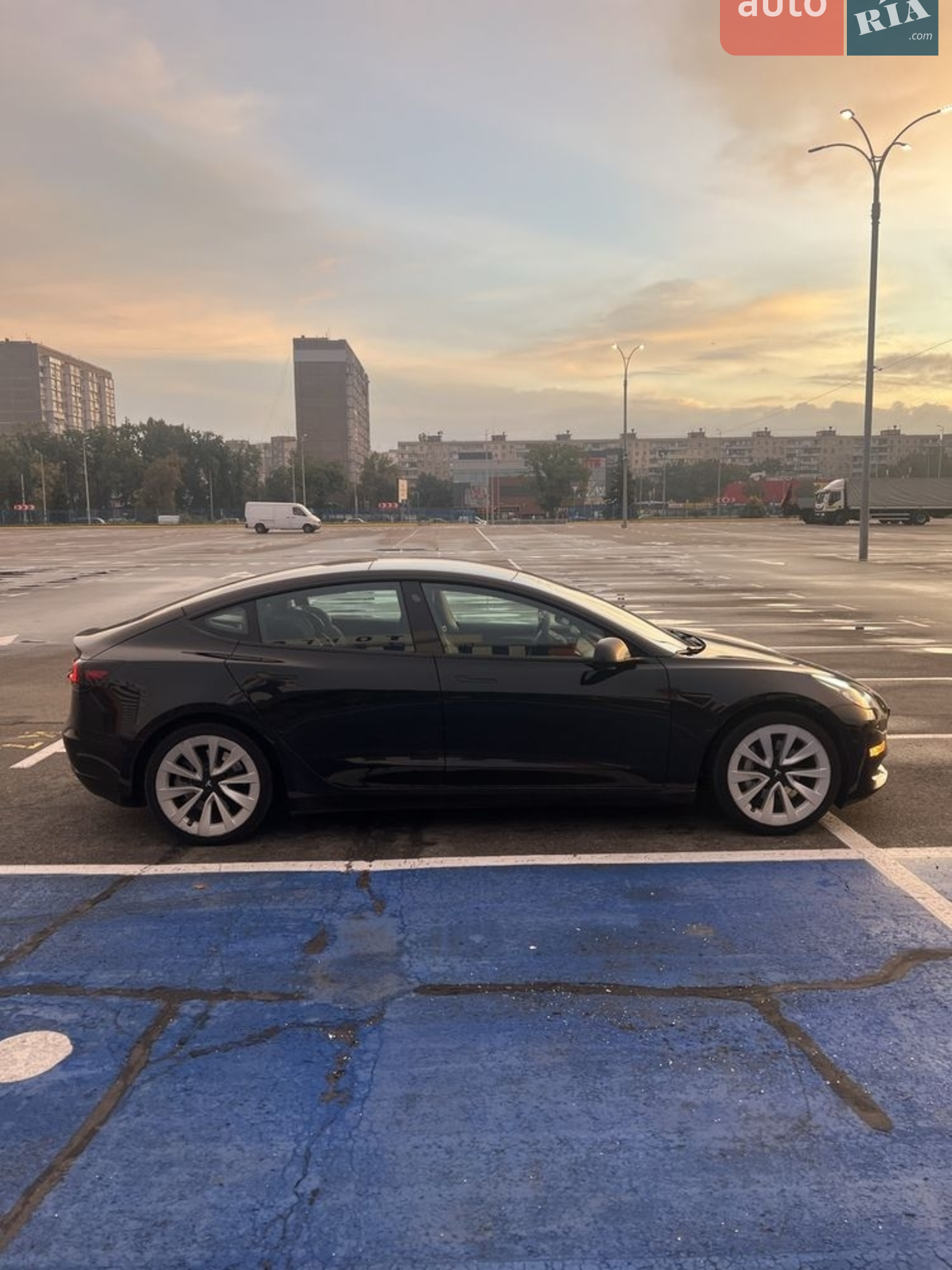 2022 Tesla Model 3 - мініатюра 4