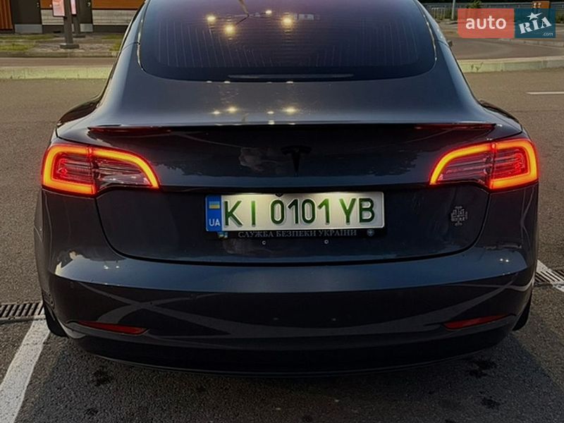 Седан Tesla Model 3 2018 в Борисполе