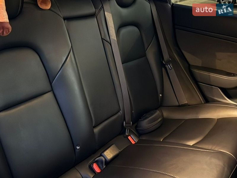 Седан Tesla Model 3 2018 в Борисполе