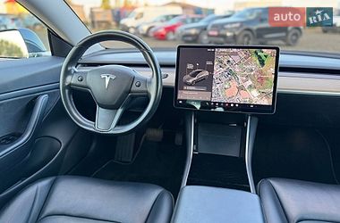 Седан Tesla Model 3 2018 в Луцке