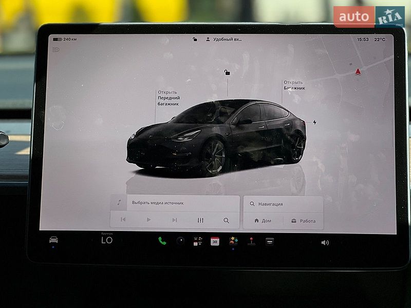 Седан Tesla Model 3 2023 в Львове