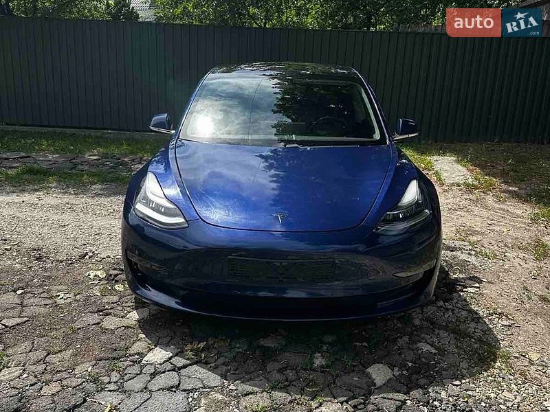 Седан Tesla Model 3 2019 в Києві
