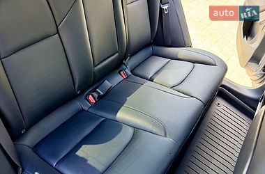 Седан Tesla Model 3 2023 в Сумах