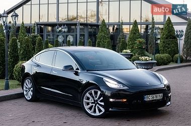 Седан Tesla Model 3 2018 в Стрию