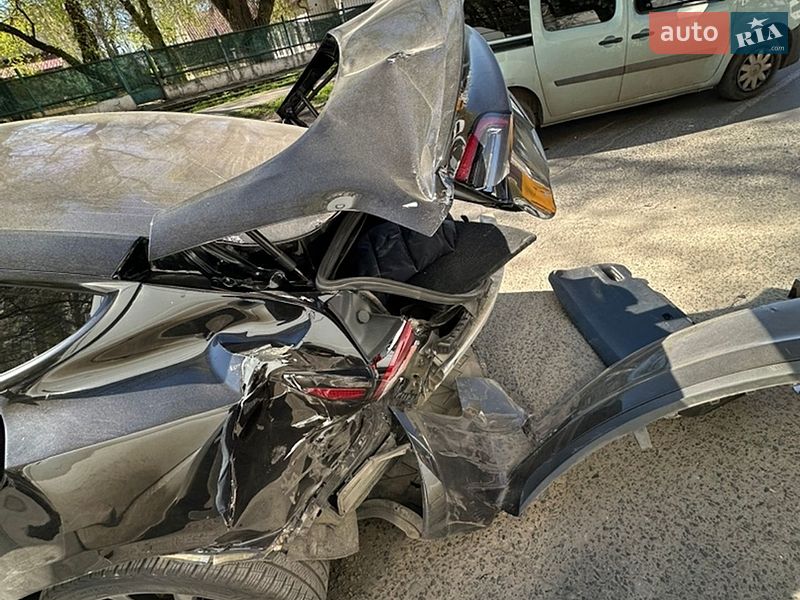 Седан Tesla Model 3 2018 в Одессе