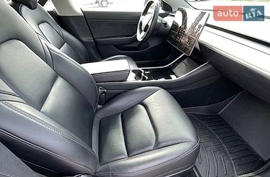 Седан Tesla Model 3 2019 в Одессе