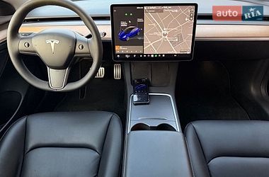 Седан Tesla Model 3 2021 в Києві