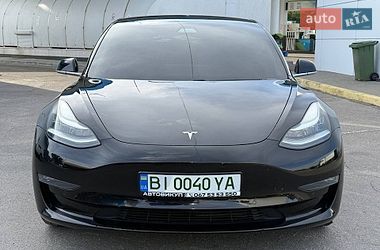 tesla model-3 2018 в Кременчук від професійного продавця Костя
