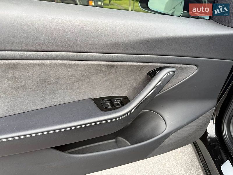 Седан Tesla Model 3 2018 в Кременчуге