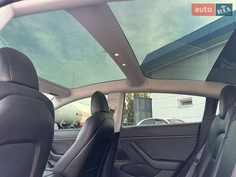 Седан Tesla Model 3 2018 в Кременчуге