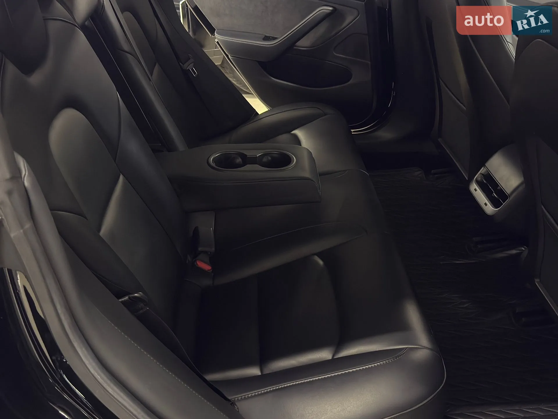 2019 Tesla Model 3 - мініатюра 23