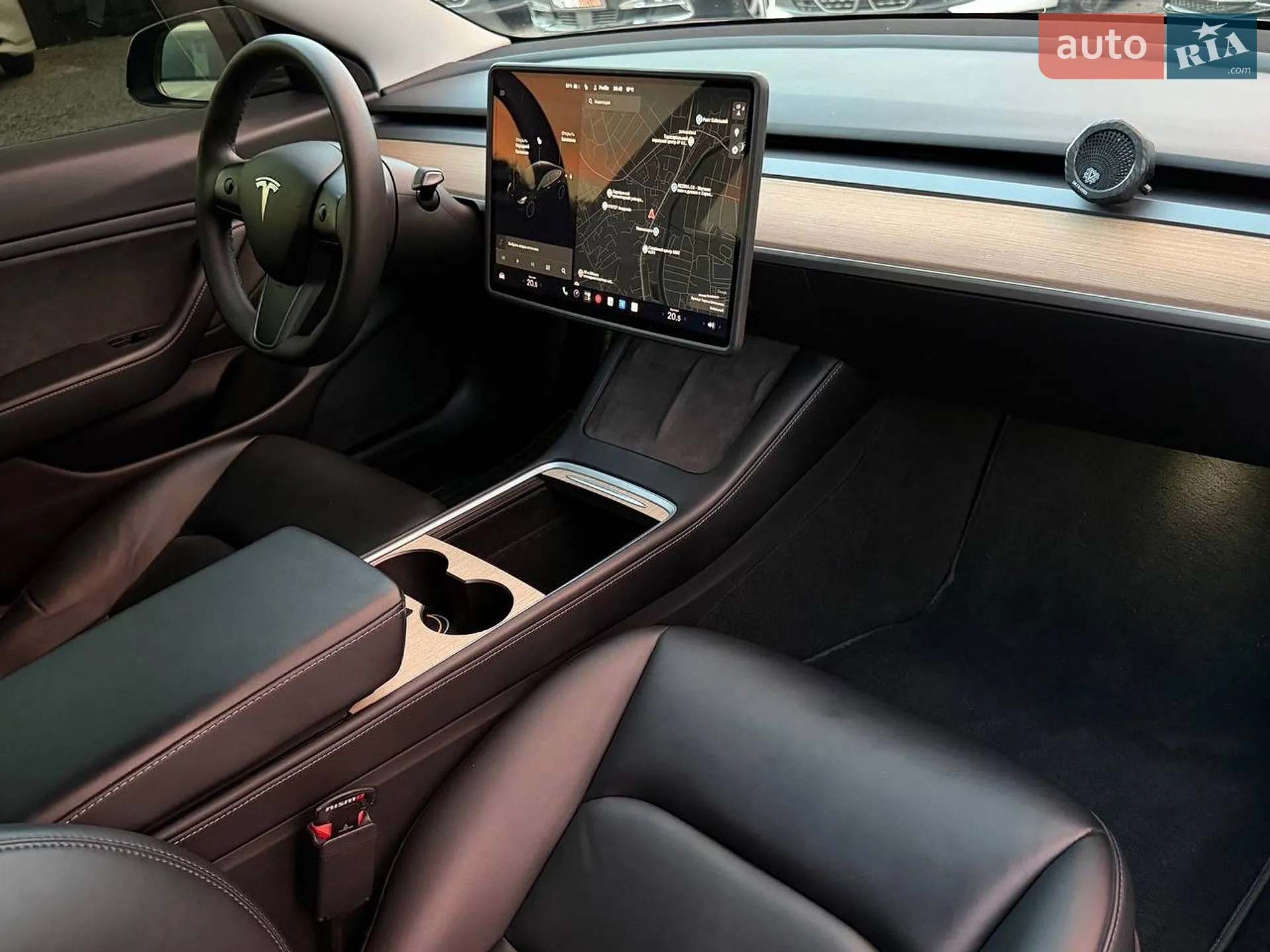 2020 Tesla Model 3 - мініатюра 27
