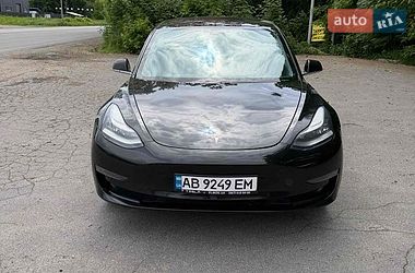 Седан Tesla Model 3 2018 в Виннице
