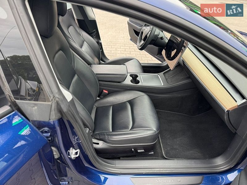 Седан Tesla Model 3 2021 в Одесі