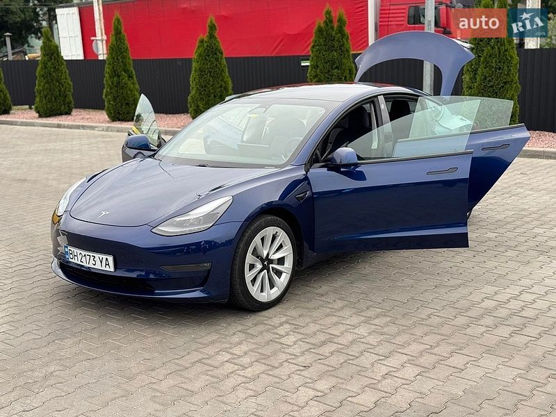 Седан Tesla Model 3 2021 в Одесі