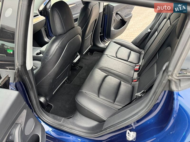 Седан Tesla Model 3 2021 в Одесі