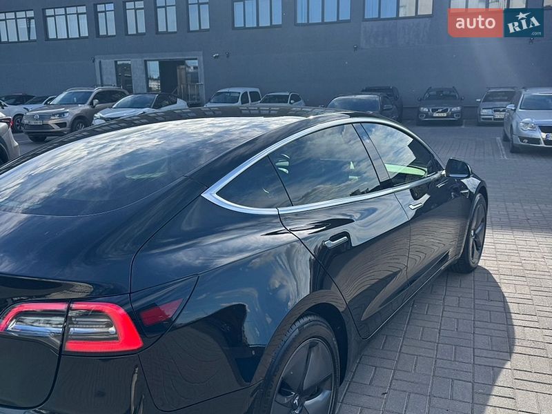Седан Tesla Model 3 2019 в Хмельницком