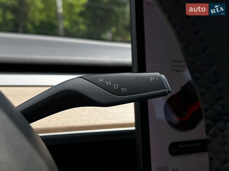 Седан Tesla Model 3 2019 в Львове