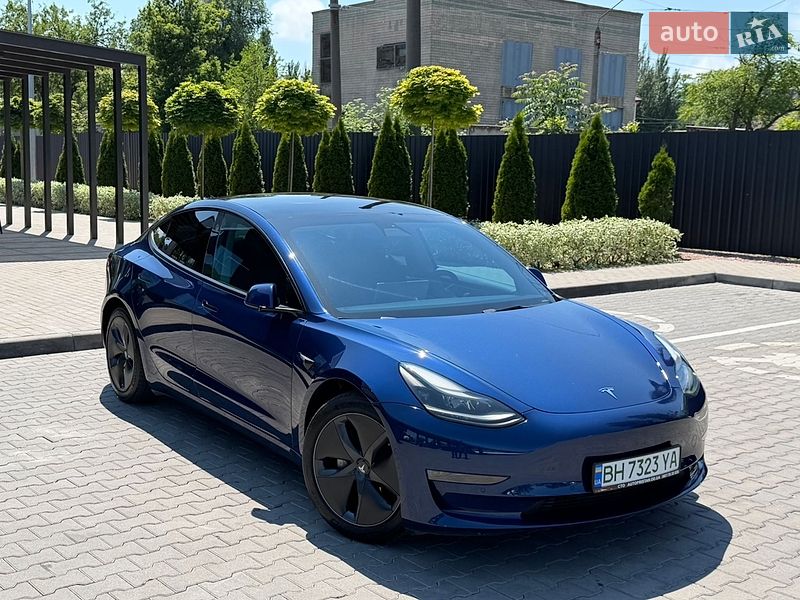 Седан Tesla Model 3 2021 в Одессе