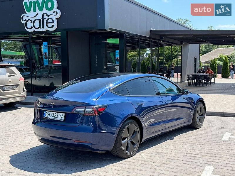 Седан Tesla Model 3 2021 в Одессе