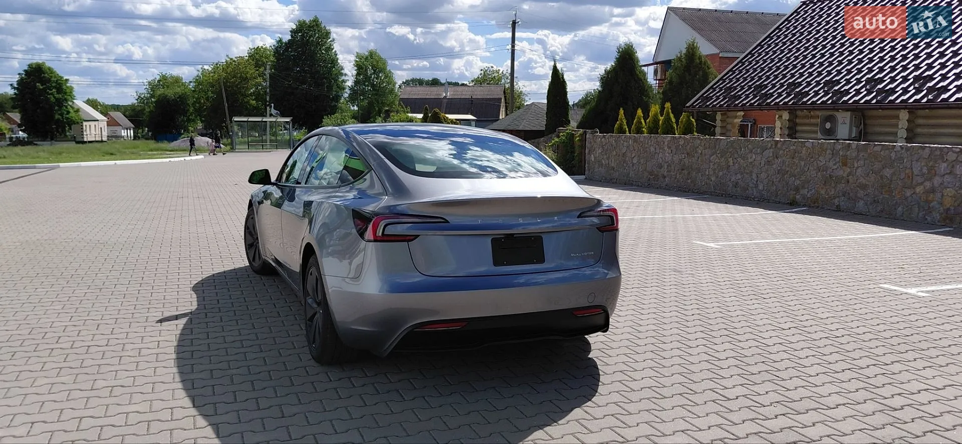 2025 Tesla Model 3 - мініатюра 11