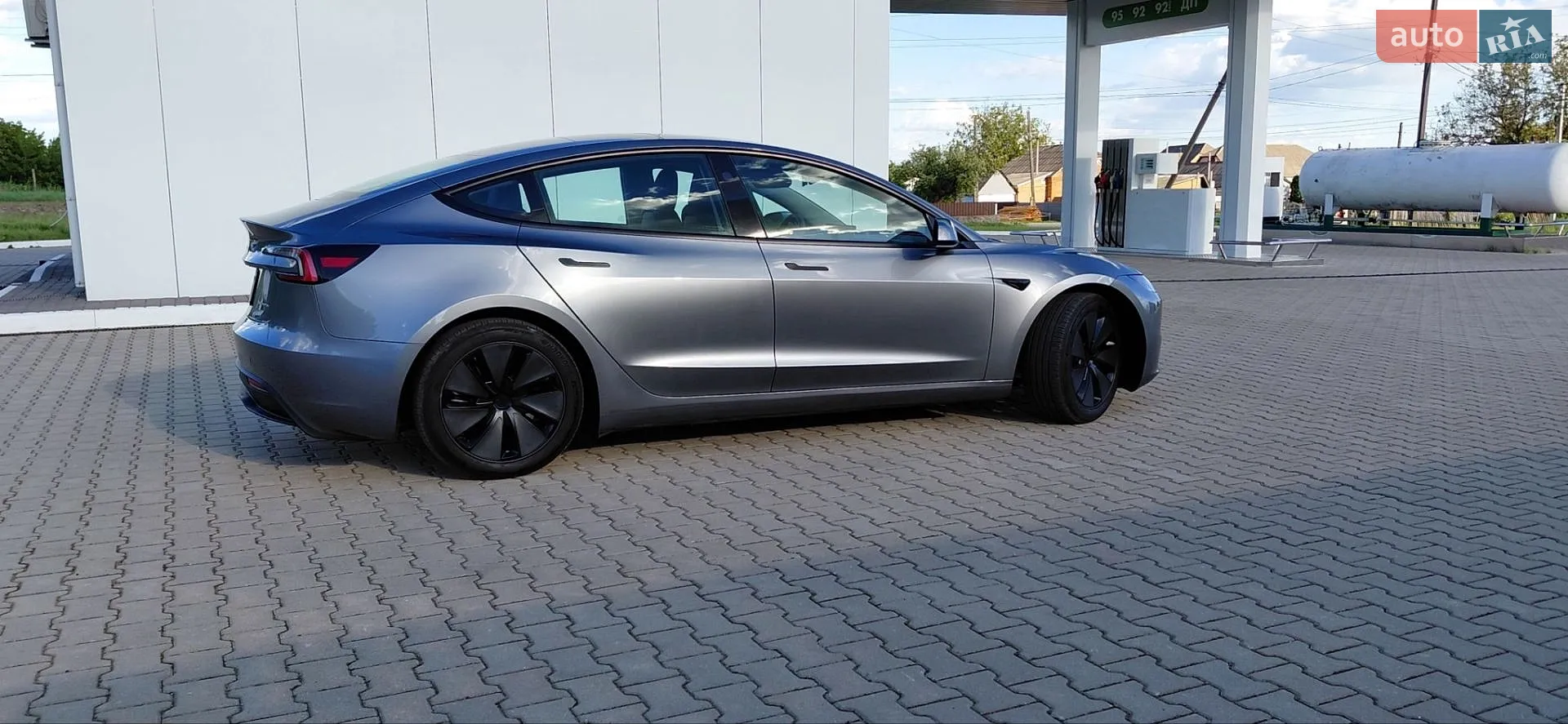 2025 Tesla Model 3 - мініатюра 22