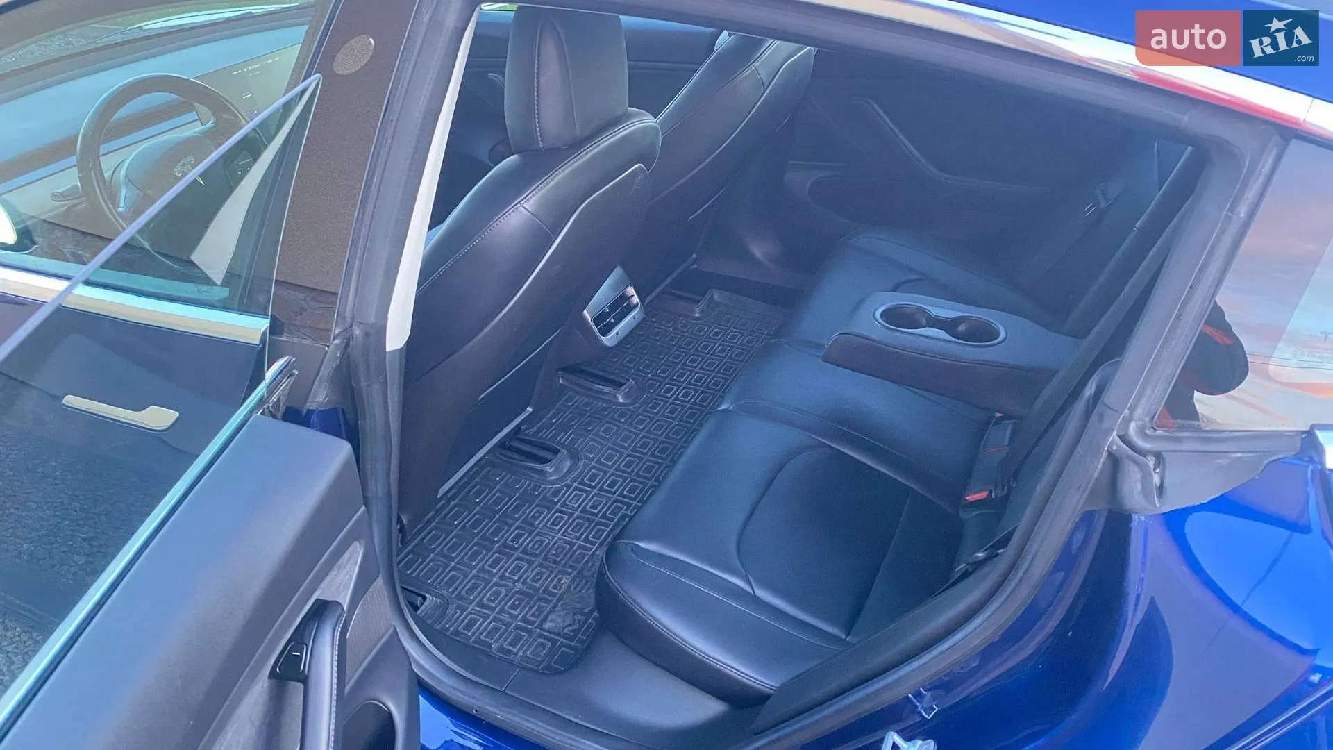 2018 Tesla Model 3 - мініатюра 10