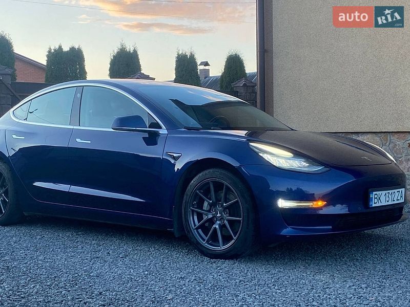 Tesla Model 3 2018