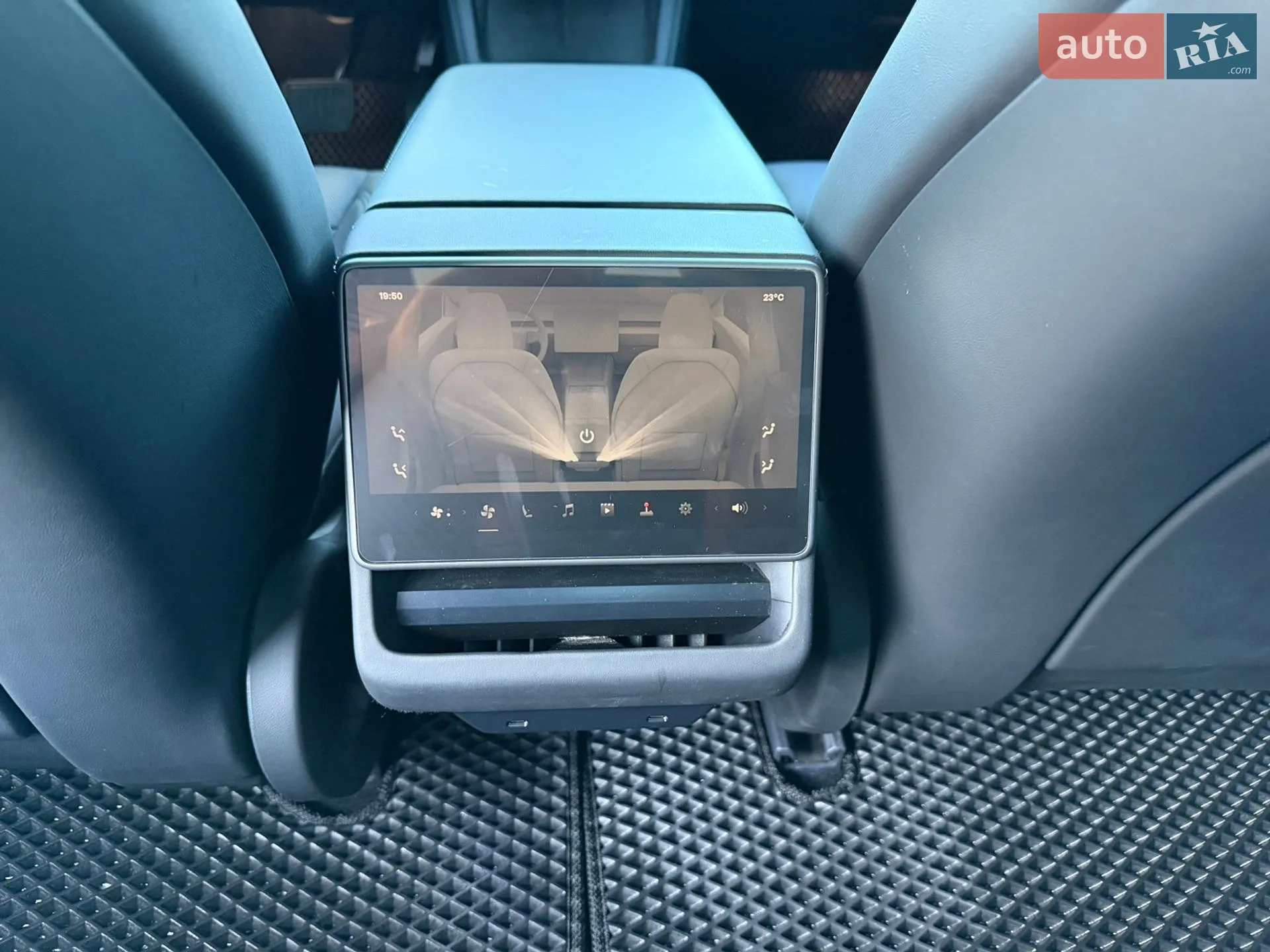 2024 Tesla Model 3 - мініатюра 32
