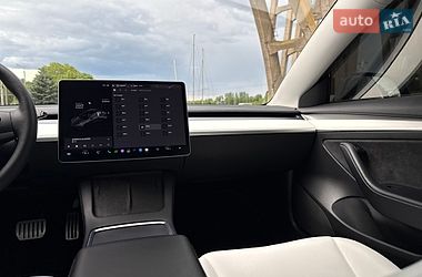 Седан Tesla Model 3 2021 в Дніпрі