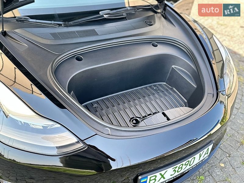 Седан Tesla Model 3 2022 в Хмельницькому фото 14 Седан Tesla Model 3 2022 в Хмельницькому
