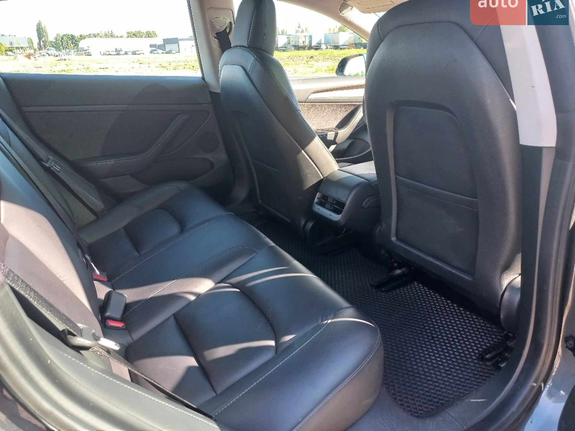 2022 Tesla Model 3 - мініатюра 15